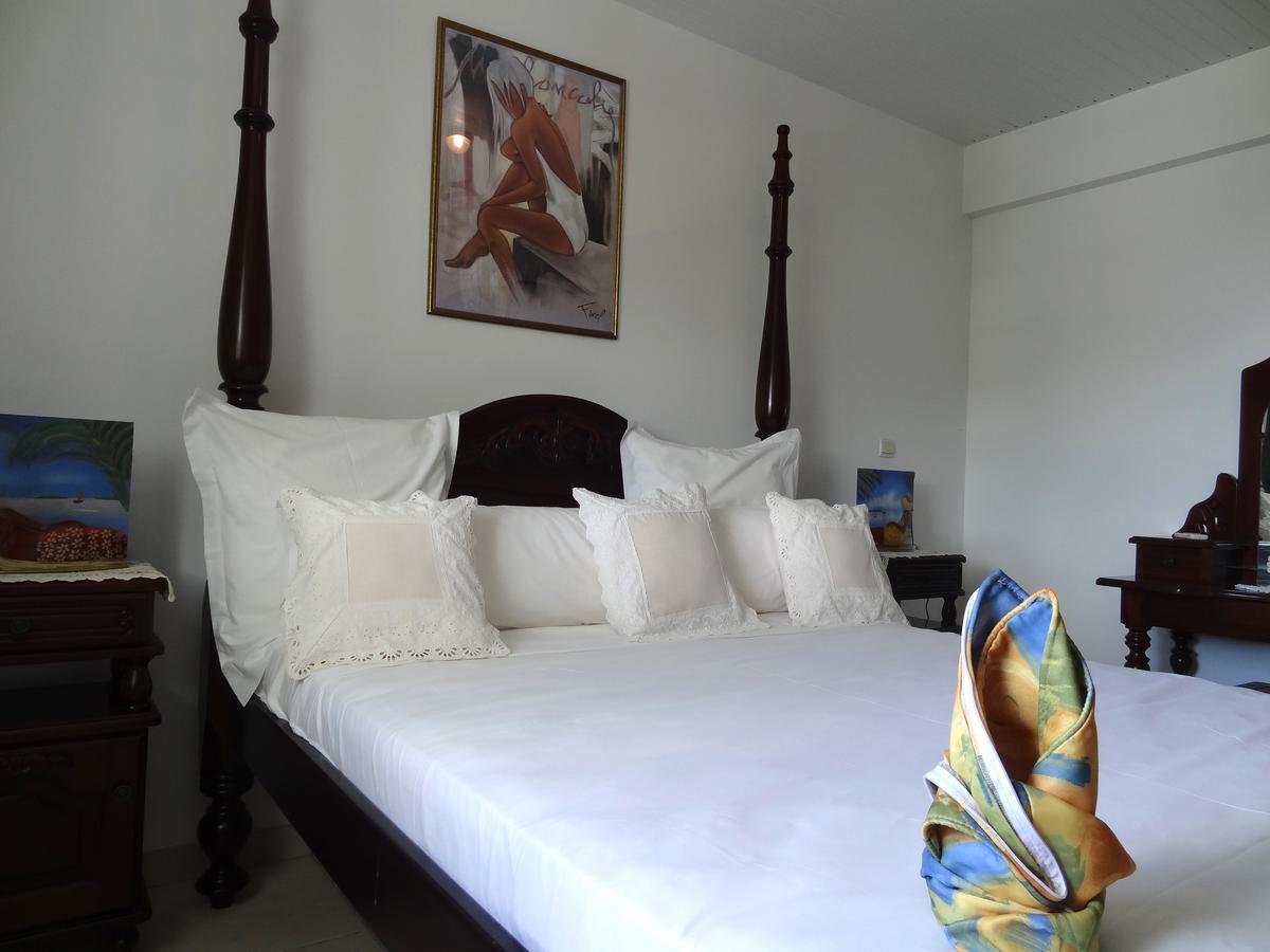 Bed & Breakfast 6 Suites Piscine Et Plage Pointe Faula Ле-Воклен Экстерьер фото