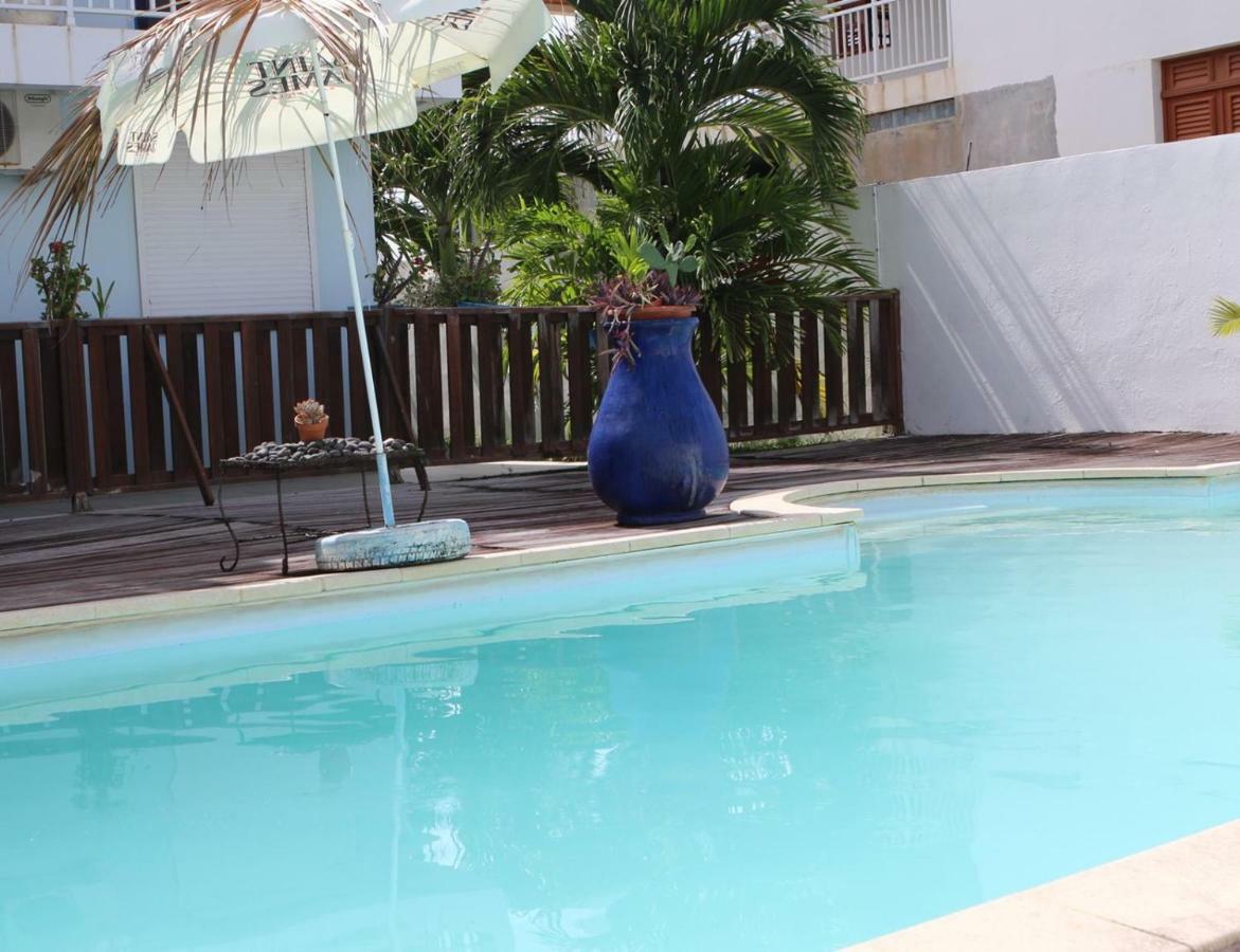 Bed & Breakfast 6 Suites Piscine Et Plage Pointe Faula Ле-Воклен Экстерьер фото