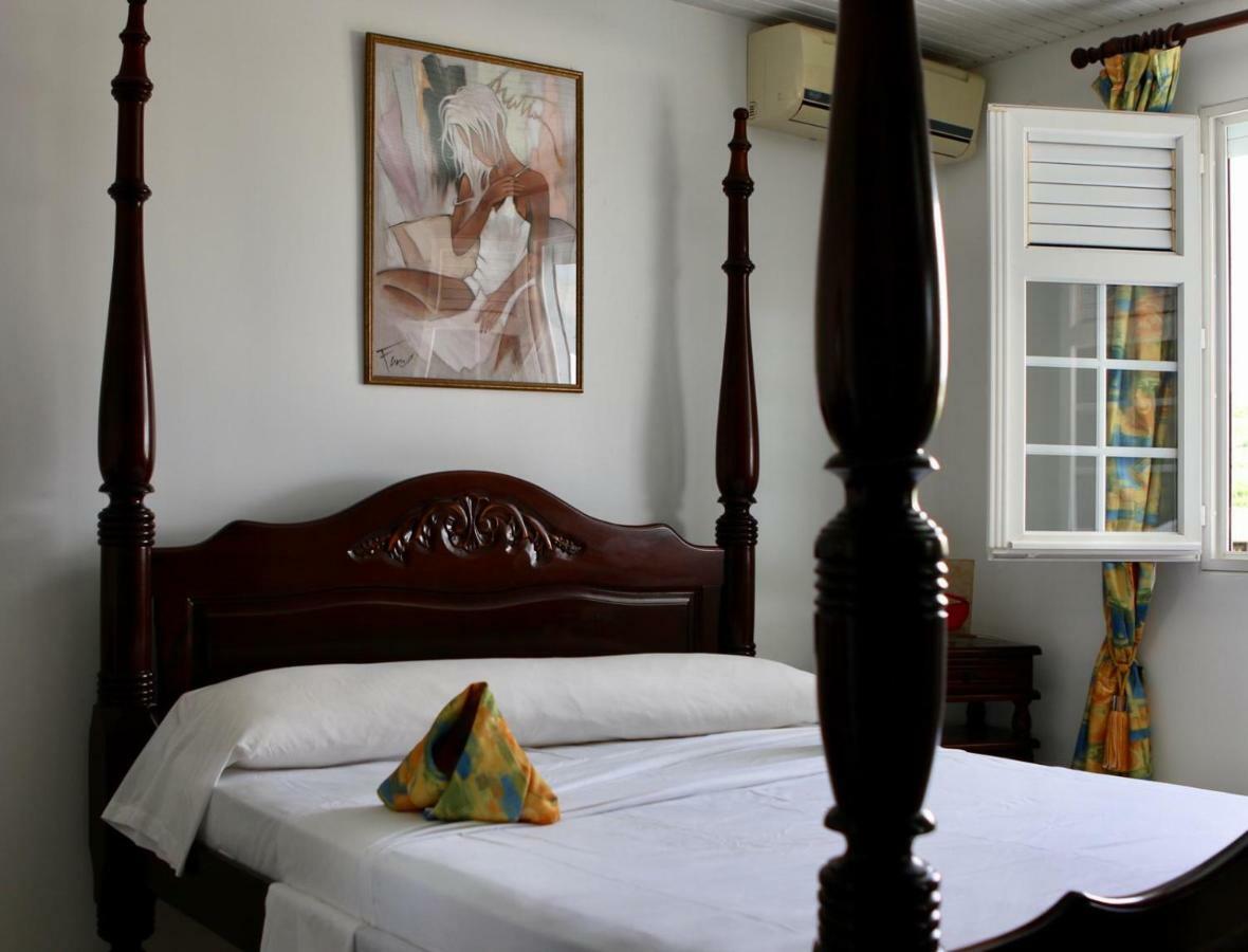 Bed & Breakfast 6 Suites Piscine Et Plage Pointe Faula Ле-Воклен Экстерьер фото
